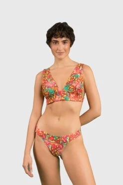 Set Tropics Halter-Marina Essential-Cos -Cheap ESPRIT Store set tropics halter marina essential cos model front 03